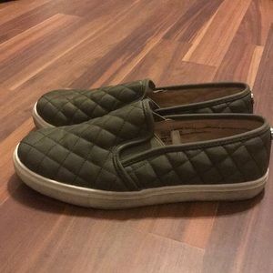 Army green, quilted slip on shoes